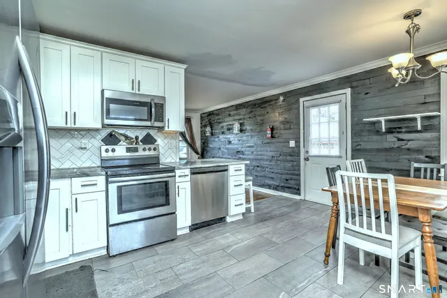 $2,500 | 42 Highland Avenue, Ansonia, CT 06401