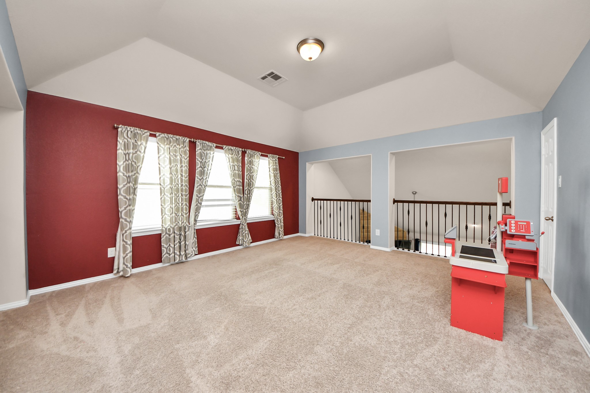 4811 Applewood Crest Lane Rosharon, TX 77583 - Photo 28 of 45 a bedroom with furniture and window