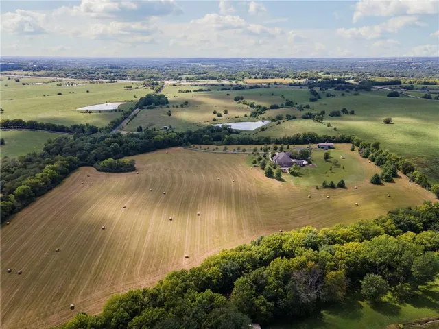 $2,150,000 | 15600 Northeast 124 Street, Kearney, MO 64060