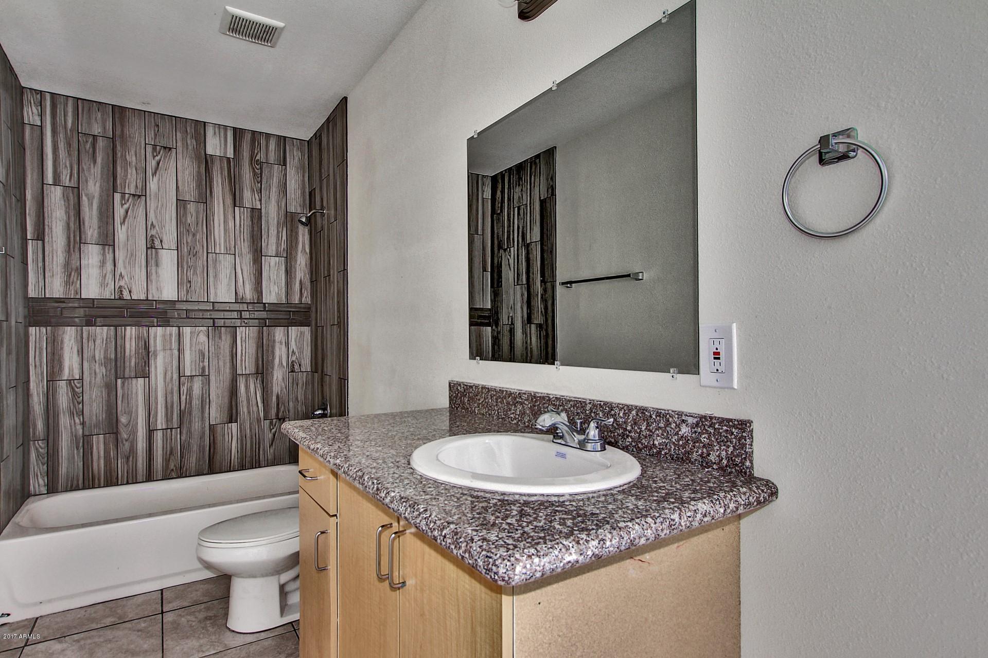 2828 East Chipman Road Phoenix, AZ 85040 - Photo 12 of 18 0012-Chipman (12)