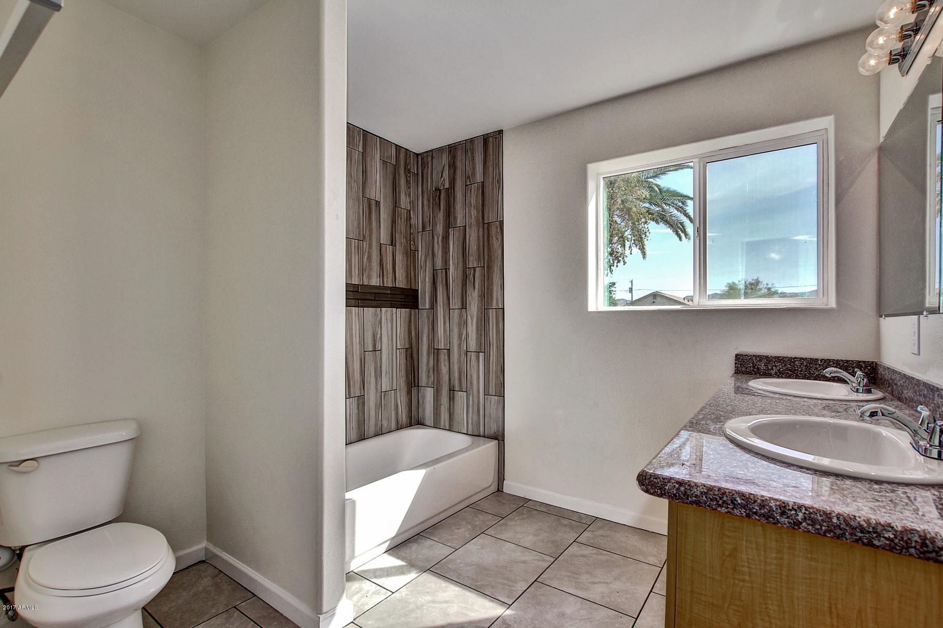 2828 East Chipman Road Phoenix, AZ 85040 - Photo 15 of 18 0015-Chipman (15)