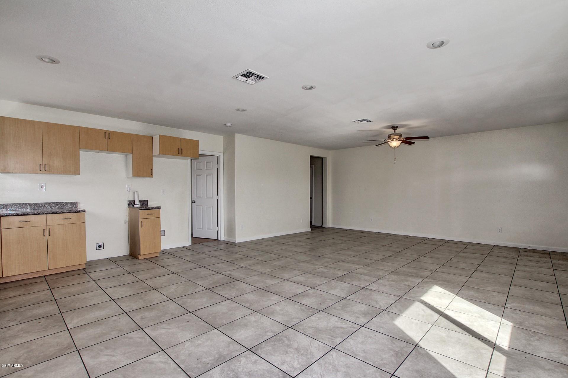 2828 East Chipman Road Phoenix, AZ 85040 - Photo 6 of 18 0006-Chipman (6)
