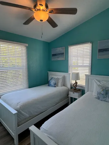 a view of entryway and hall