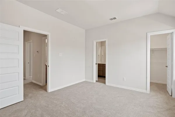 $3,700 | 3513 Twin Pond Trail, Euless, TX 76040