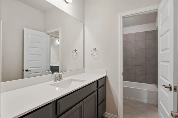 $3,700 | 3513 Twin Pond Trail, Euless, TX 76040