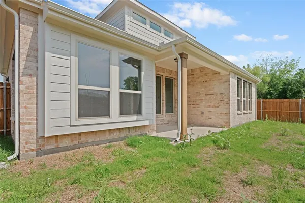 $3,700 | 3513 Twin Pond Trail, Euless, TX 76040