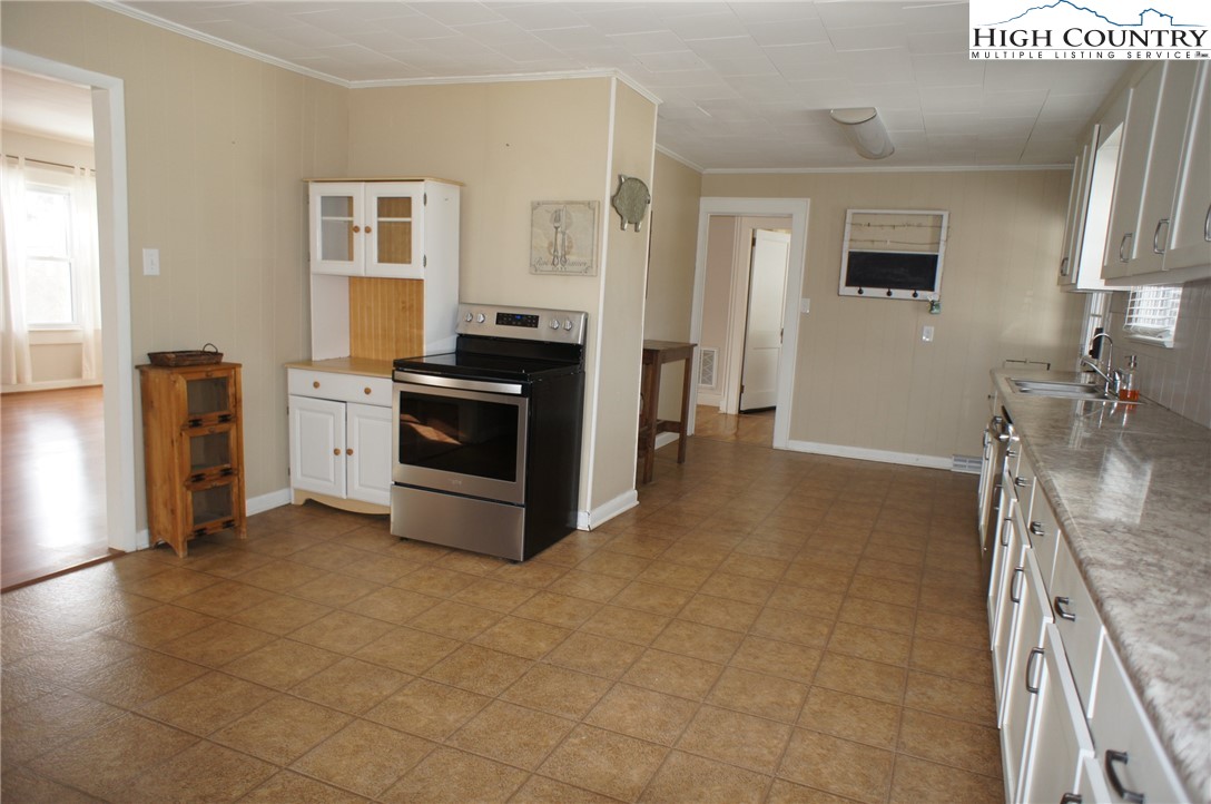 260 Dusty Road Boone, NC 28607 - Photo 5 of 31 Gallery Image 5