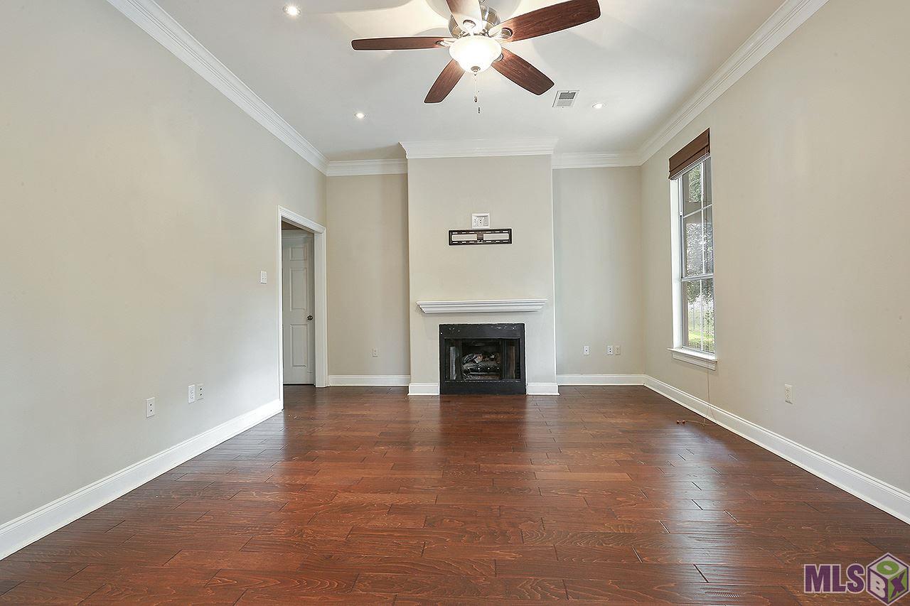 4040 Preakness Drive Baton Rouge, LA 70816 - Photo 6 of 14 Living Room