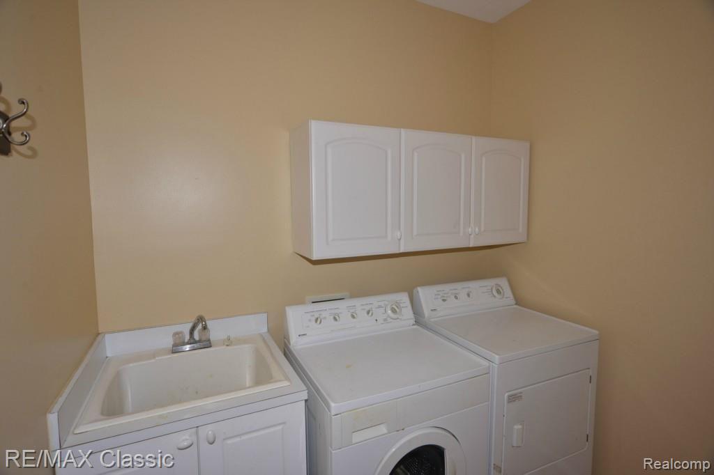 1184 Chesapeake Rochester, MI 48307 - Photo 16 of 36 17.jpg