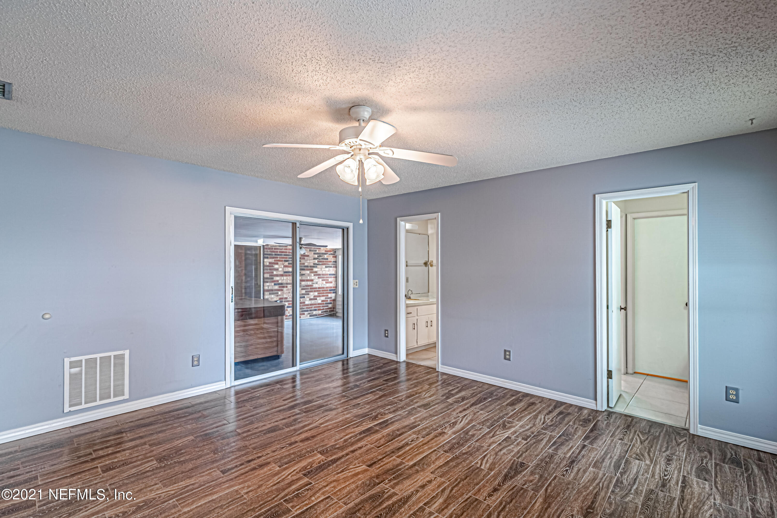 568 Rockingham Road Orange Park, FL 32073 - Photo 22 of 38 21-Primary Bedroom