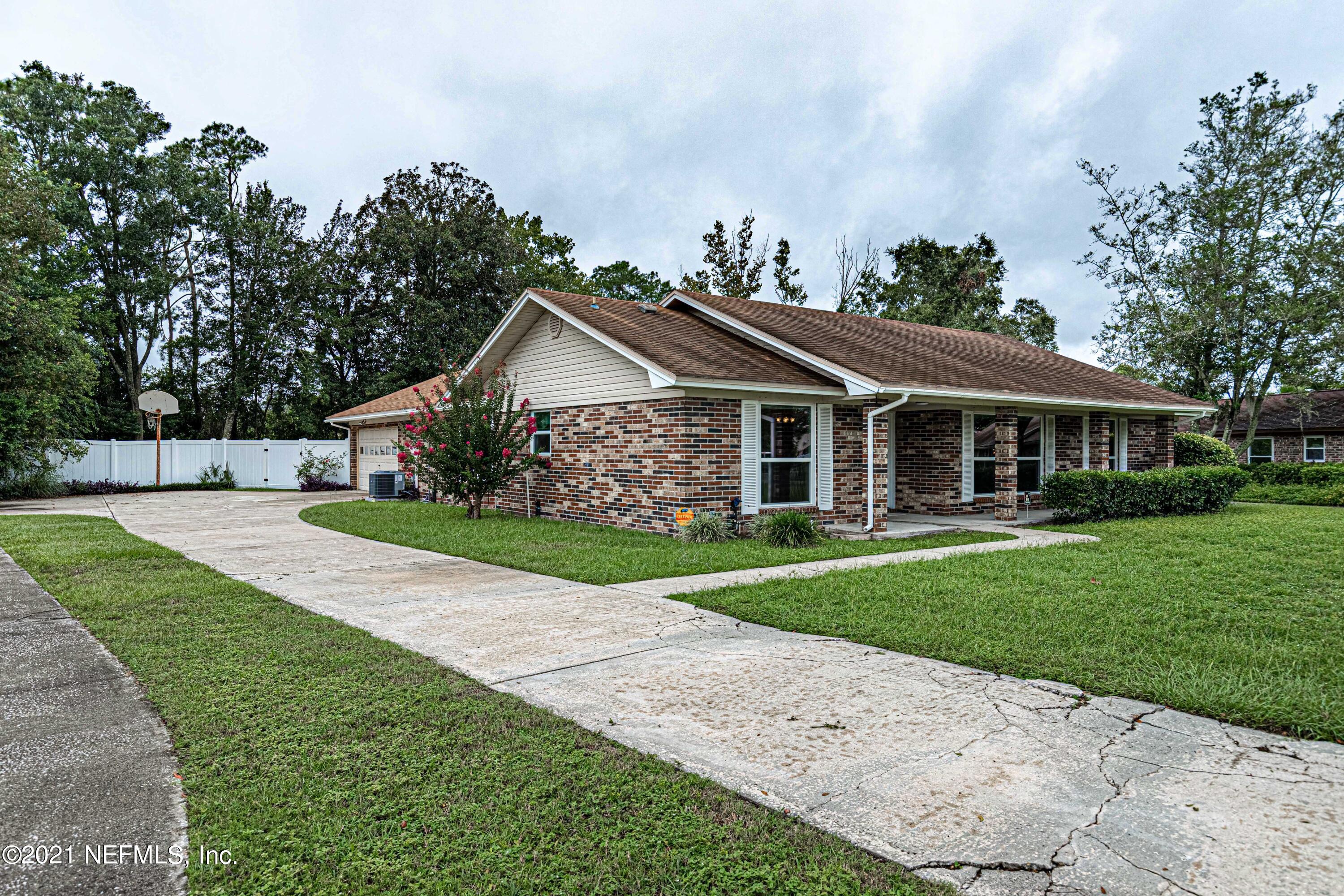 568 Rockingham Road Orange Park, FL 32073 - Photo 5 of 38 4-Front Side