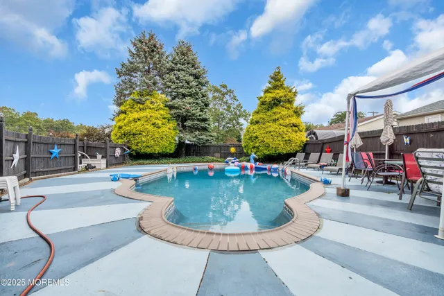 $575,000 | 453 Leeward Avenue, Beachwood, NJ 08722