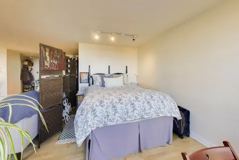 $155,000 | 4343 North Clarendon Avenue, Unit 1408, Chicago, IL 60613