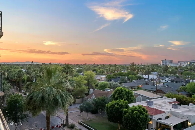 a picture of city view