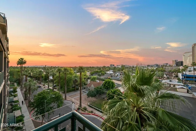 a picture of a building