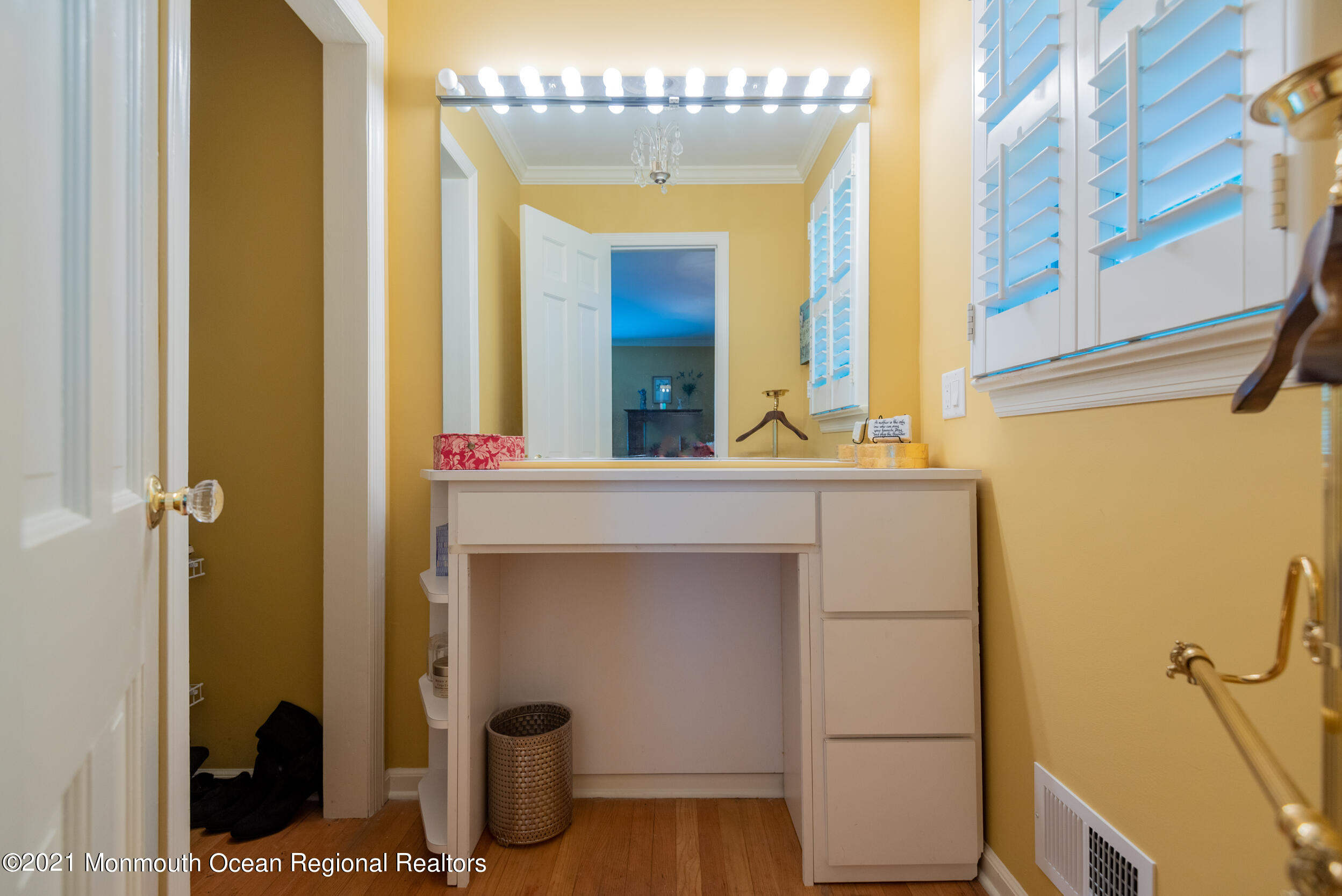 27 Miriam Drive Matawan, NJ 07747 - Photo 20 of 43 Dressing room