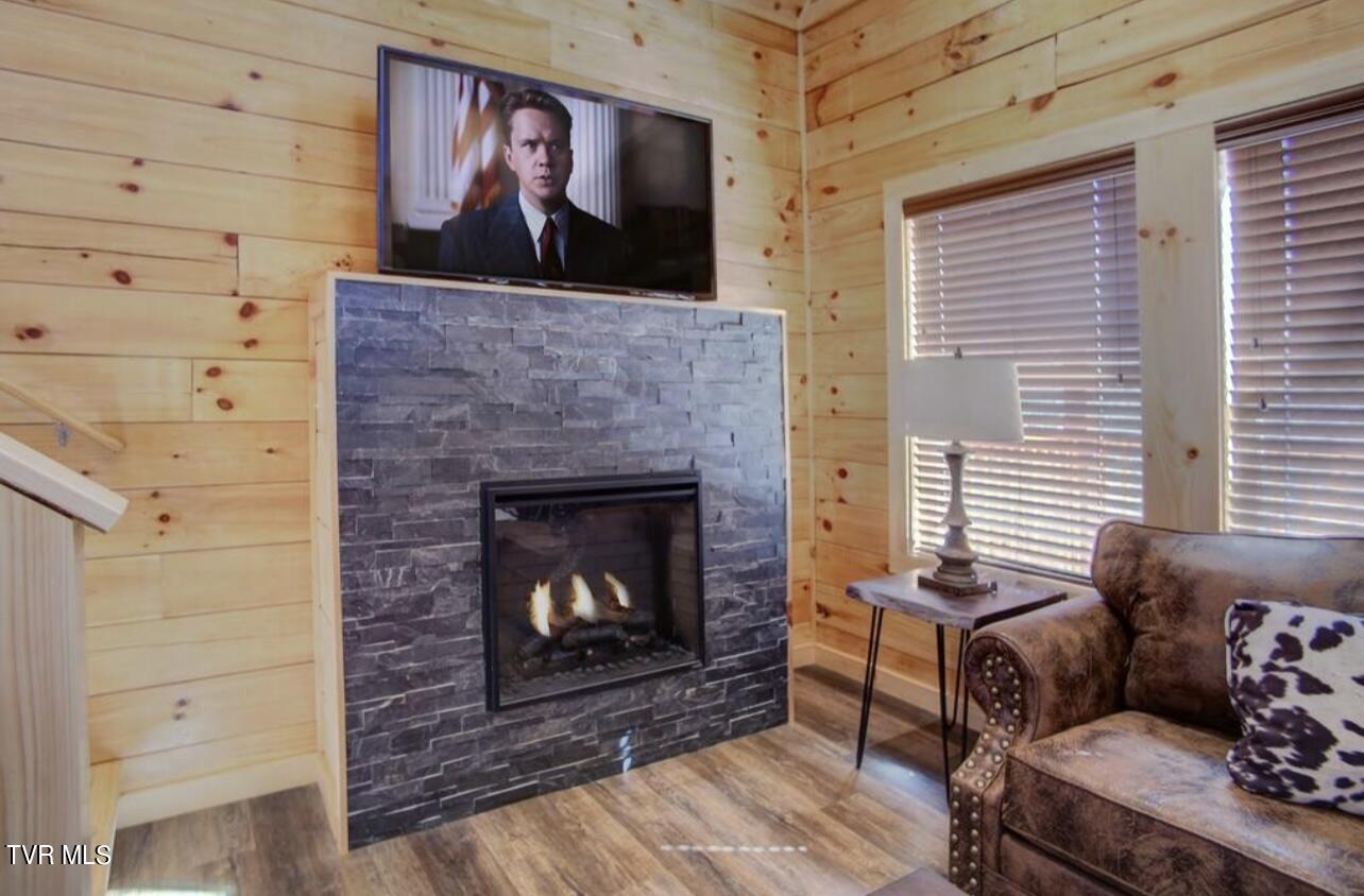 852 String Run Way Pigeon Forge, TN 37863 - Photo 11 of 40 IMG_5890