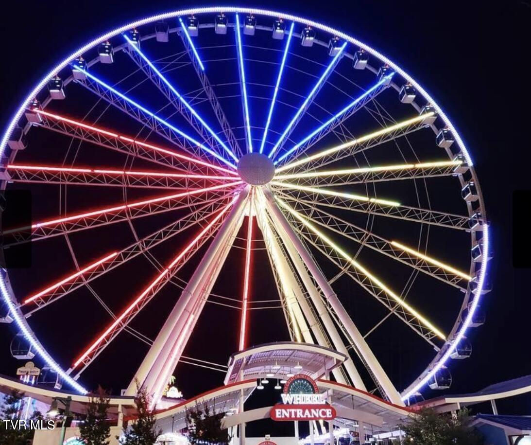 852 String Run Way Pigeon Forge, TN 37863 - Photo 38 of 40 IMG_5477