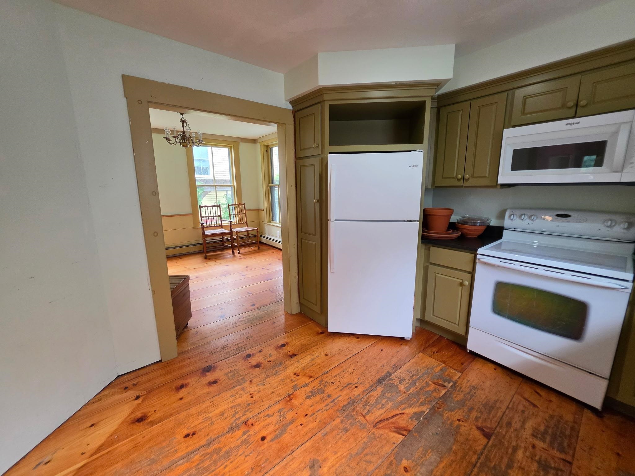 27 Linden Street Exeter, NH 03833 - Photo 5 of 42