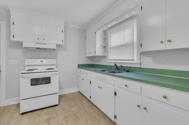 $307,000 | 208 Hickory Drive, Shelbyville, TN 37160