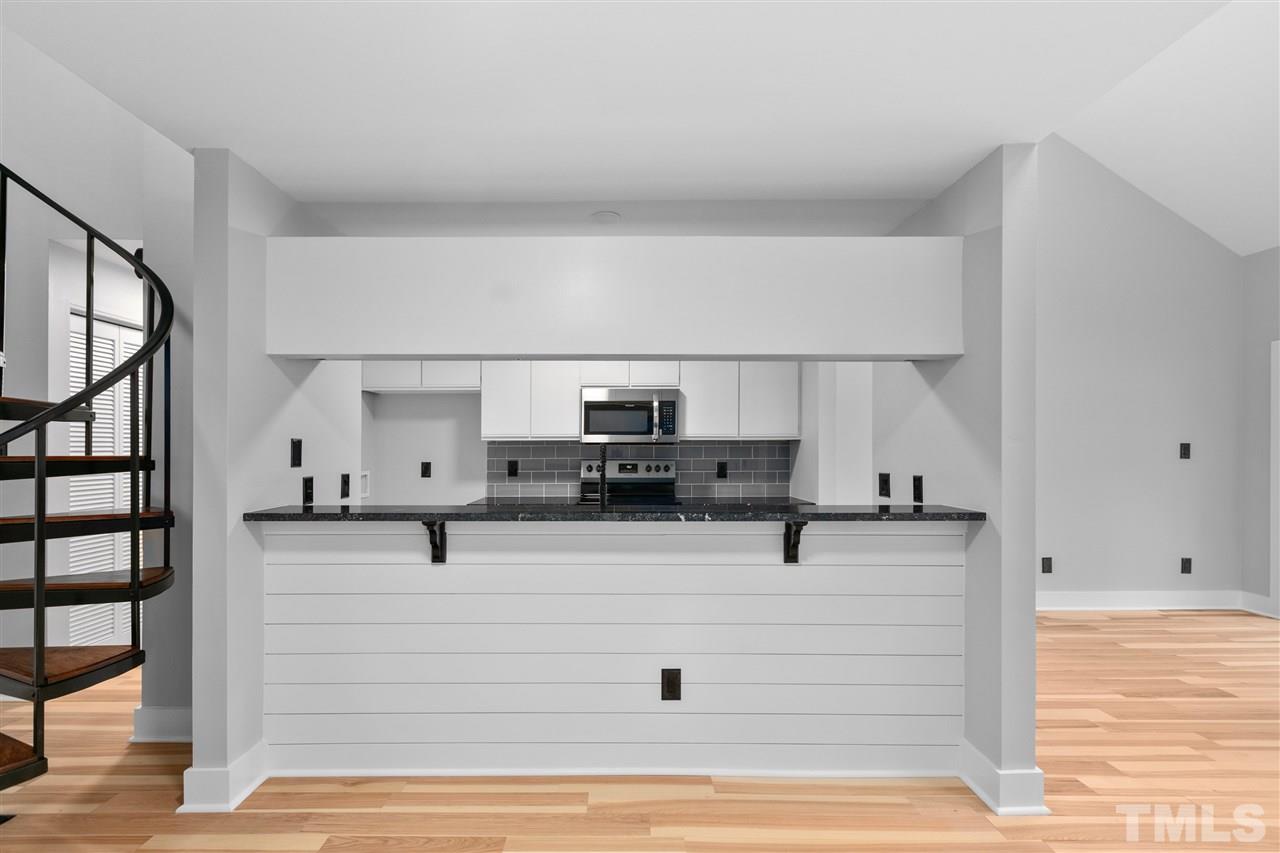 6000 Winterpointe Lane, Unit 302 Raleigh, NC 27606 - Photo 3 of 30 Gallery Image 3
