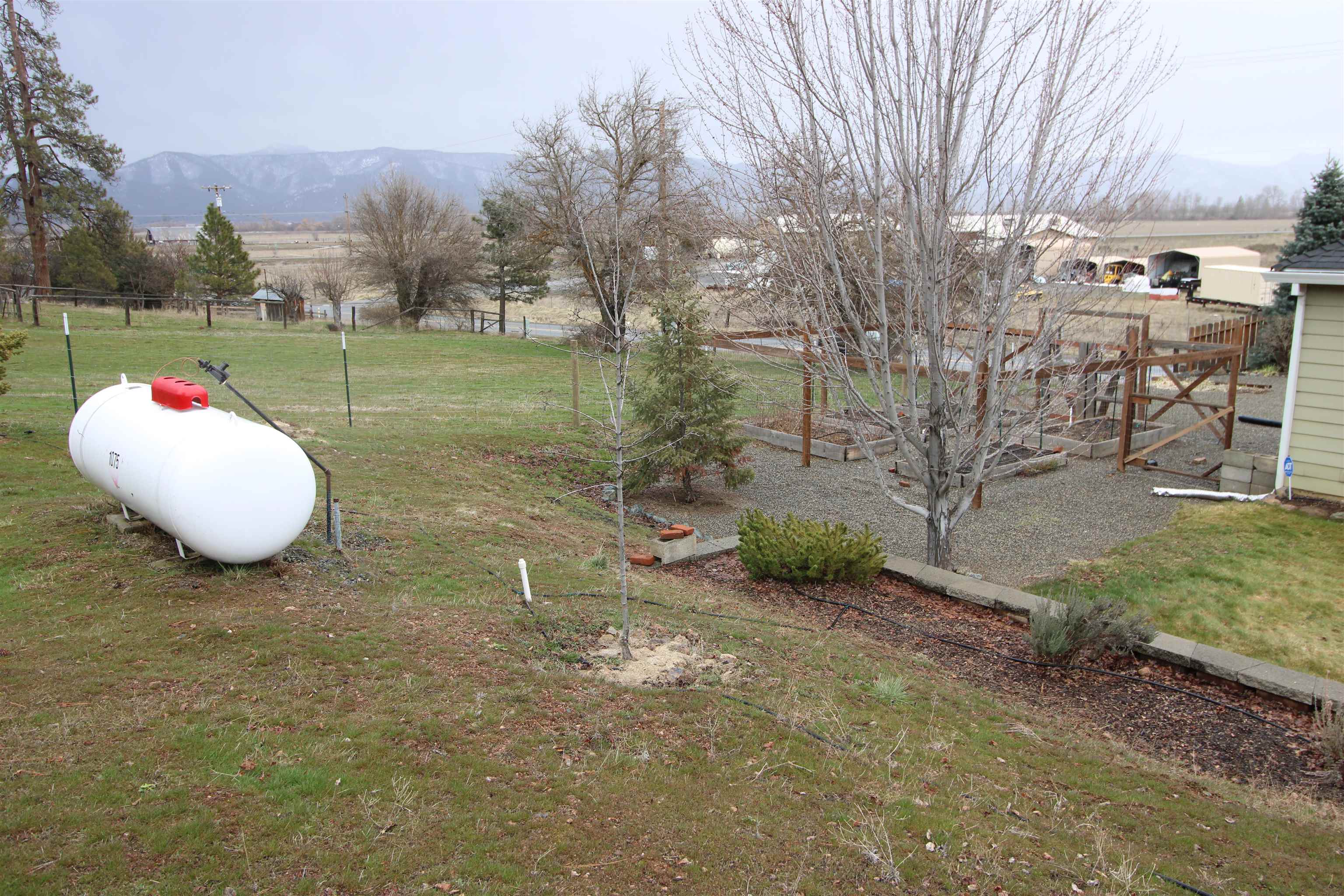 7204 Quartz Valley Road Fort Jones, CA 96032 - Photo 15 of 45 Gallery Image 15