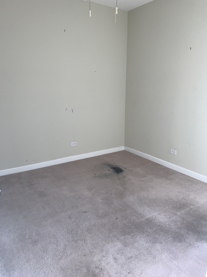 839 East 52nd Street, Unit 3 Chicago, IL 60615 - Photo 13 of 18 a view of an empty room