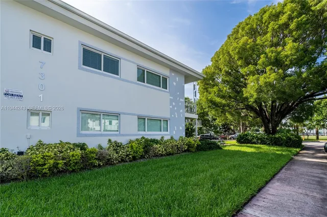 $2,000 | 7301 Carlyle Avenue, Unit 7, Miami Beach, FL 33141