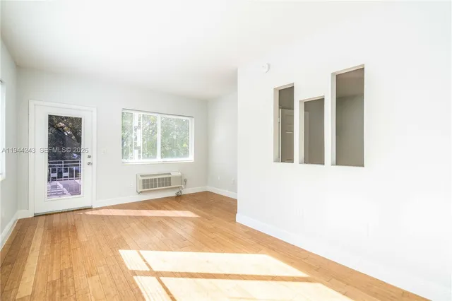 $2,000 | 7301 Carlyle Avenue, Unit 7, Miami Beach, FL 33141