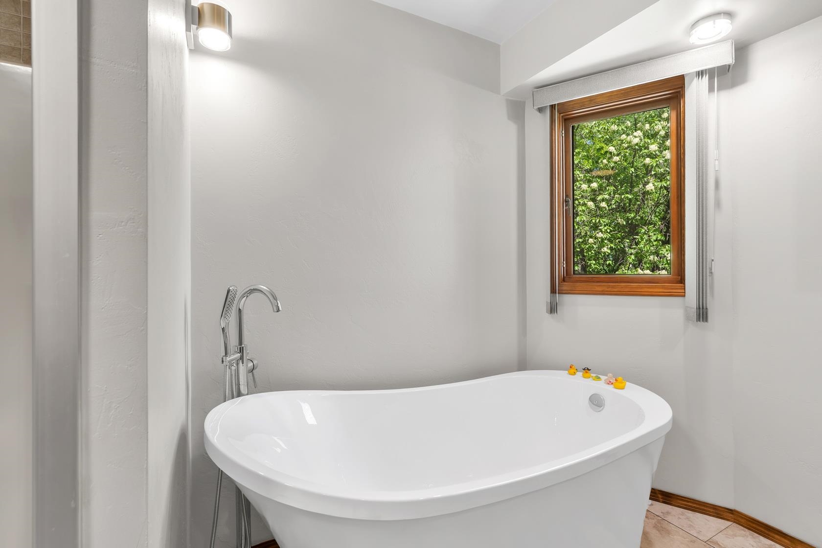 250 Traders Point Green Bay, WI 54302 - Photo 22 of 56