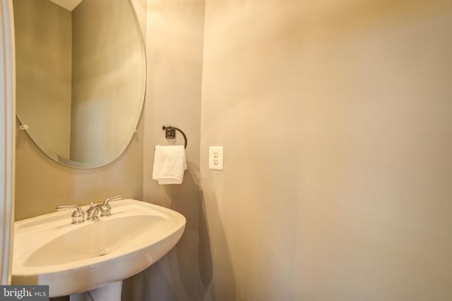 $760,000 | 103 Cameron Station Boulevard, Alexandria, VA 22304