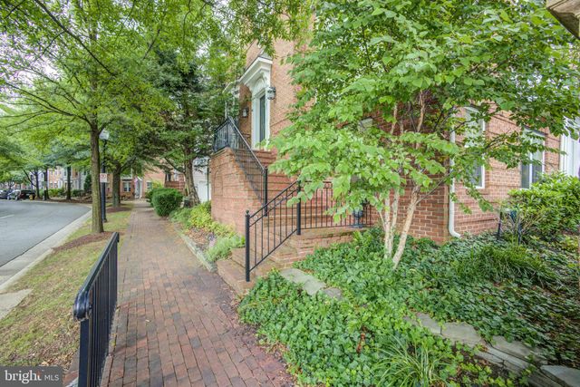 $760,000 | 103 Cameron Station Boulevard, Alexandria, VA 22304