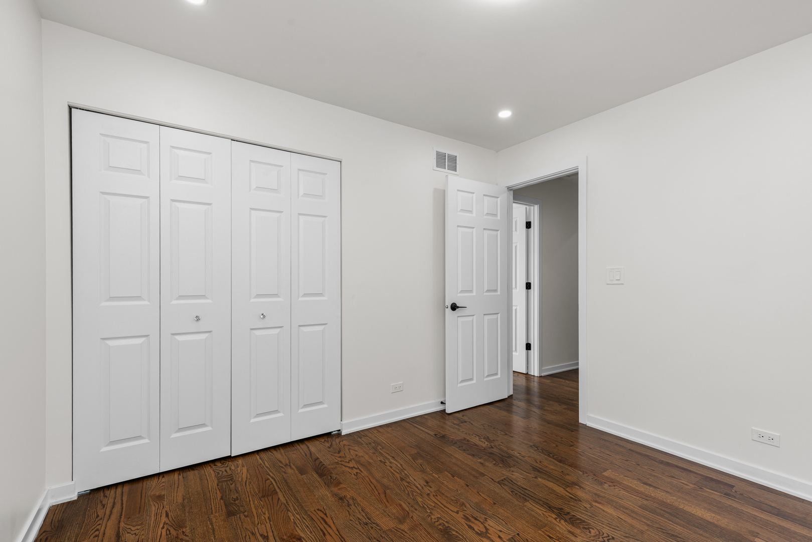 700 Fairfield Lane Algonquin, IL 60102 - Photo 18 of 39 a view of an empty room