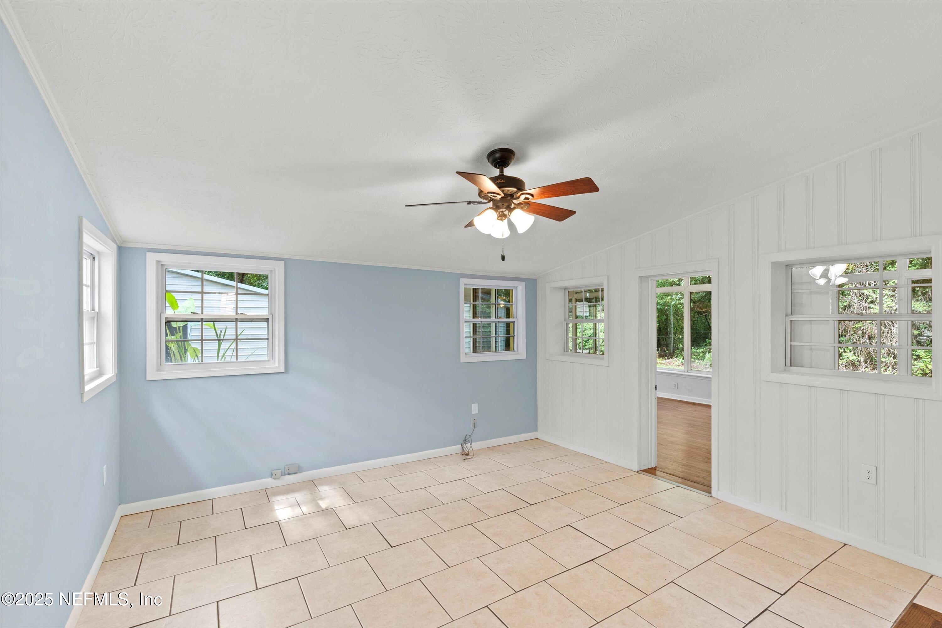 5764 Hurdia Road Jacksonville, FL 32244 - Photo 15 of 54 Family Room