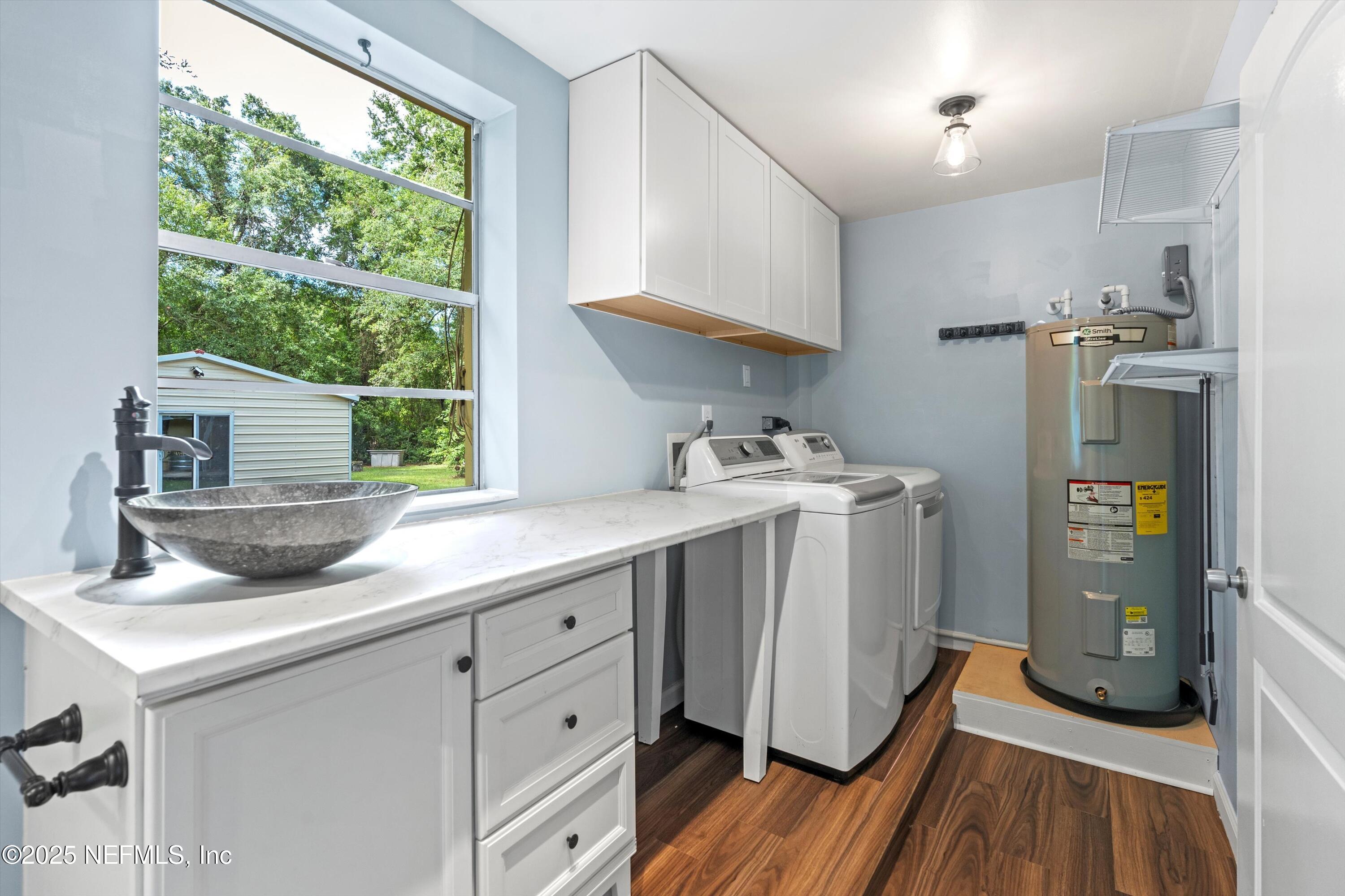 5764 Hurdia Road Jacksonville, FL 32244 - Photo 23 of 54 Primary Bathroom