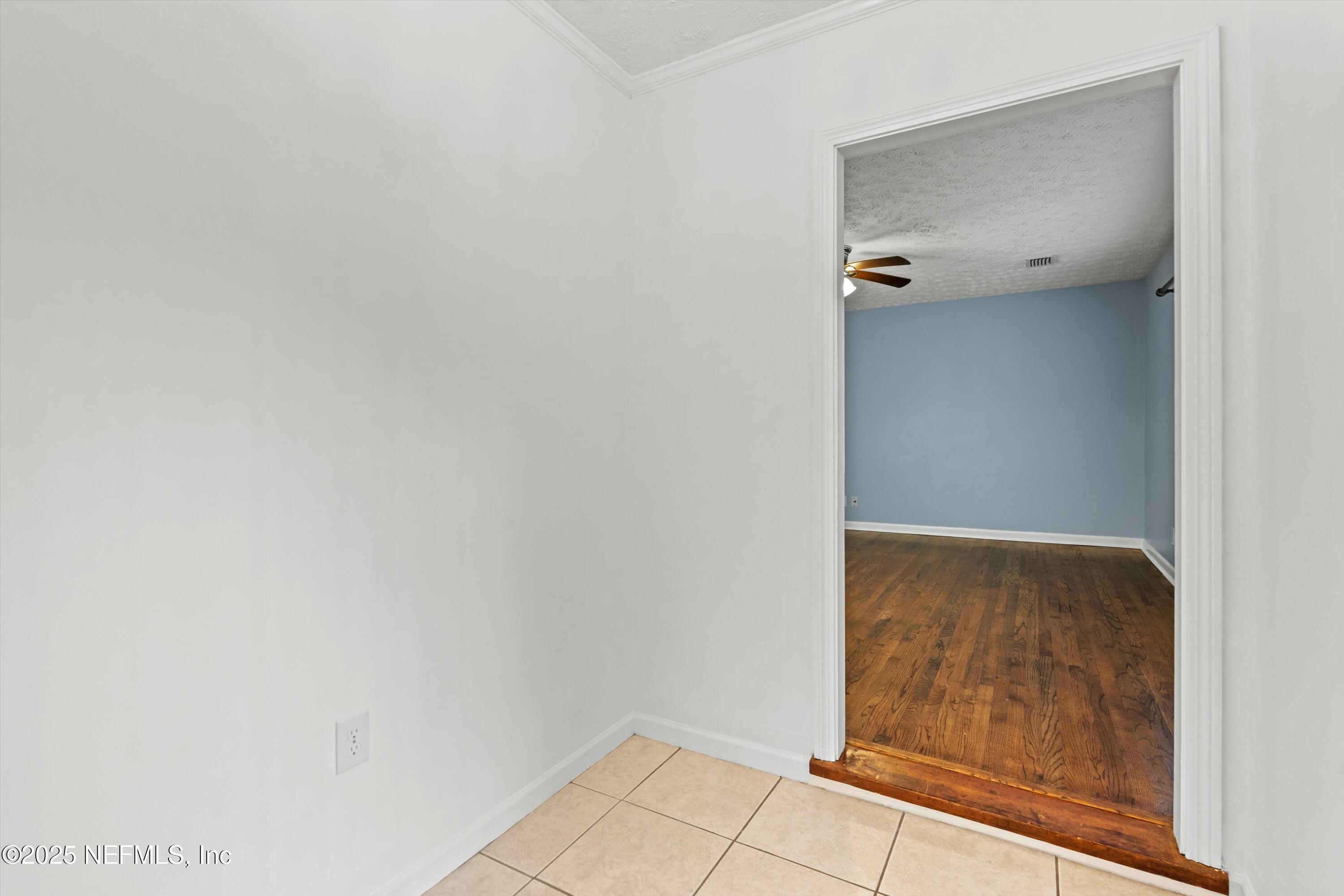 5764 Hurdia Road Jacksonville, FL 32244 - Photo 4 of 54 Foyer