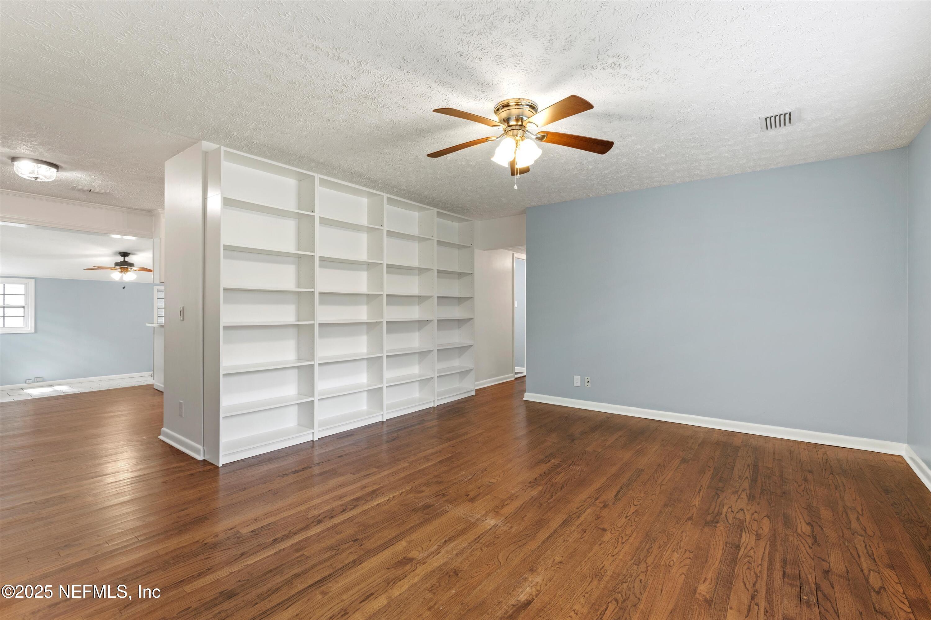 5764 Hurdia Road Jacksonville, FL 32244 - Photo 5 of 54 Living Room