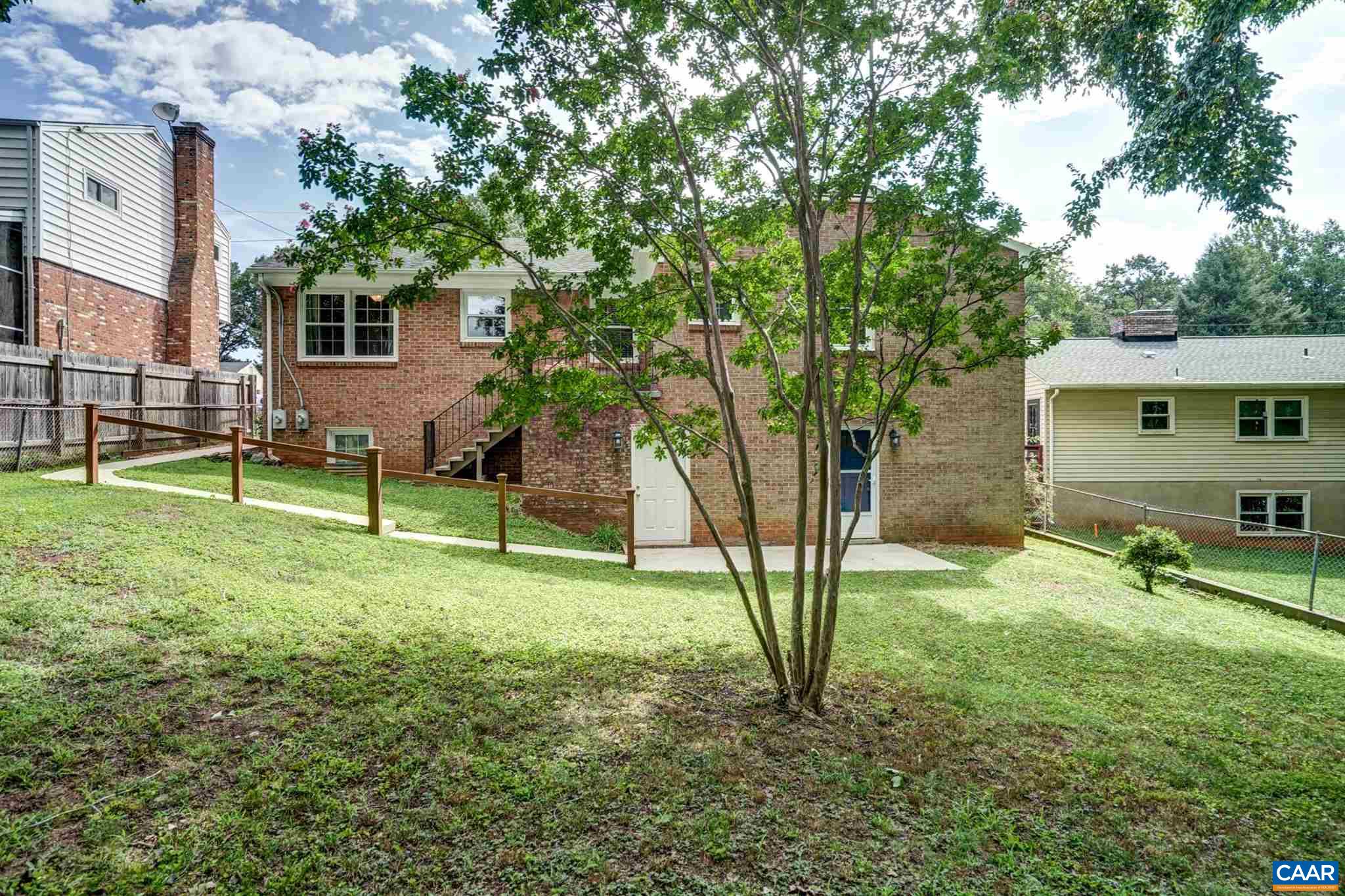 1421 Forest Ridge Road Charlottesville, VA 22903 - Photo 5 of 43 Gallery Image 5