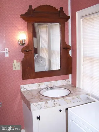 $1,250 | 403 403-apt A Braddock Street South, Unit A, Winchester, VA 22601