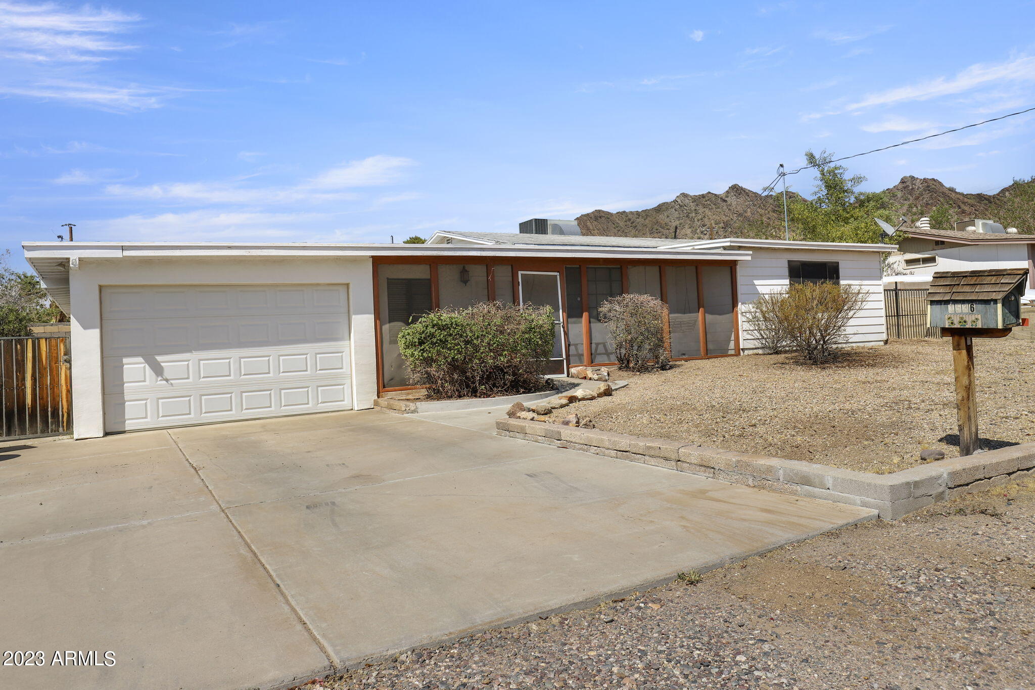 1536 East Mountain View Road Phoenix, AZ 85020 - Photo 6 of 45 Room for 4 cars on slab
