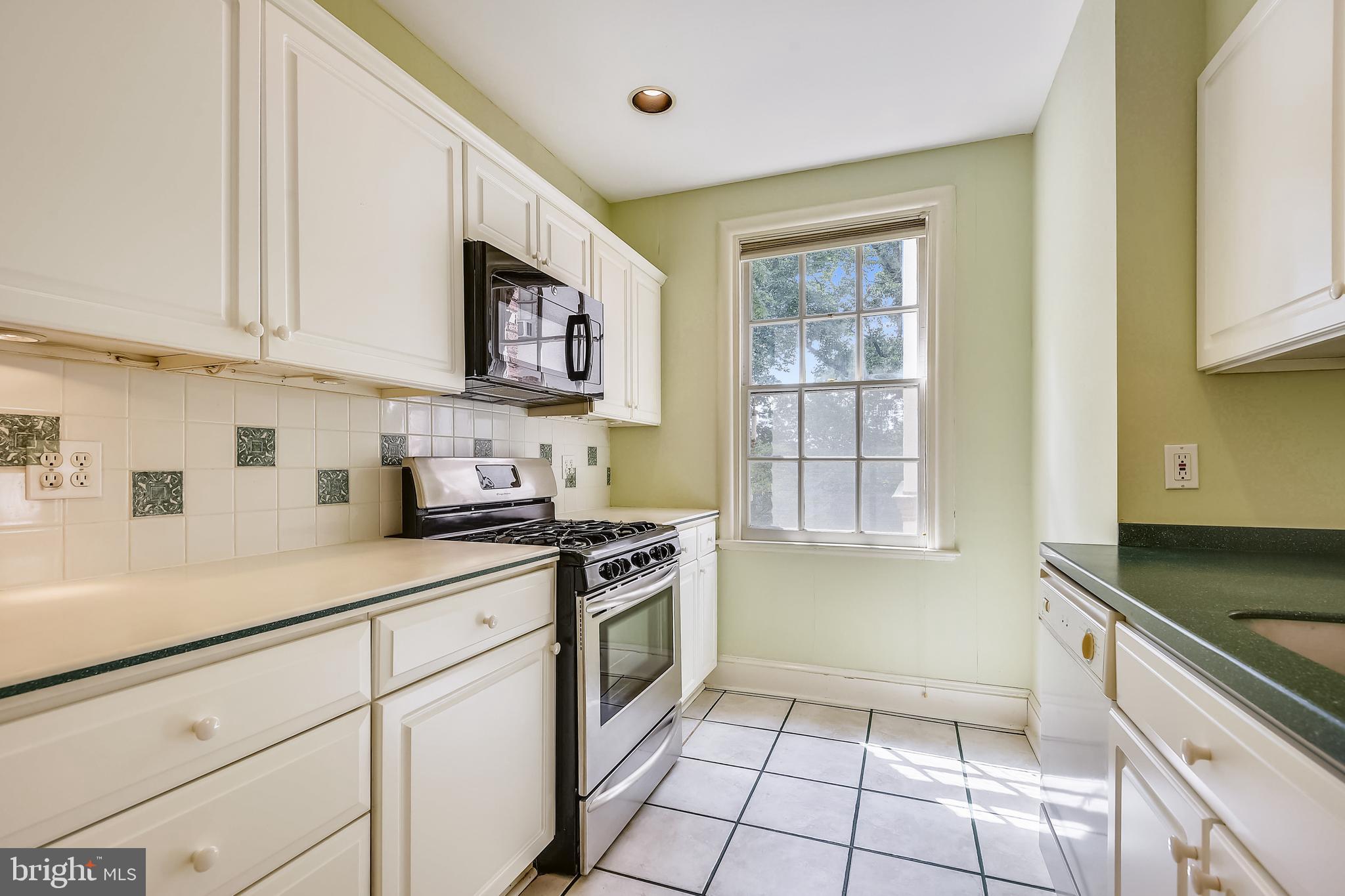6 Upland Road, Unit K2 L2 Baltimore, MD 21210 - Photo 30 of 55 Kitchen