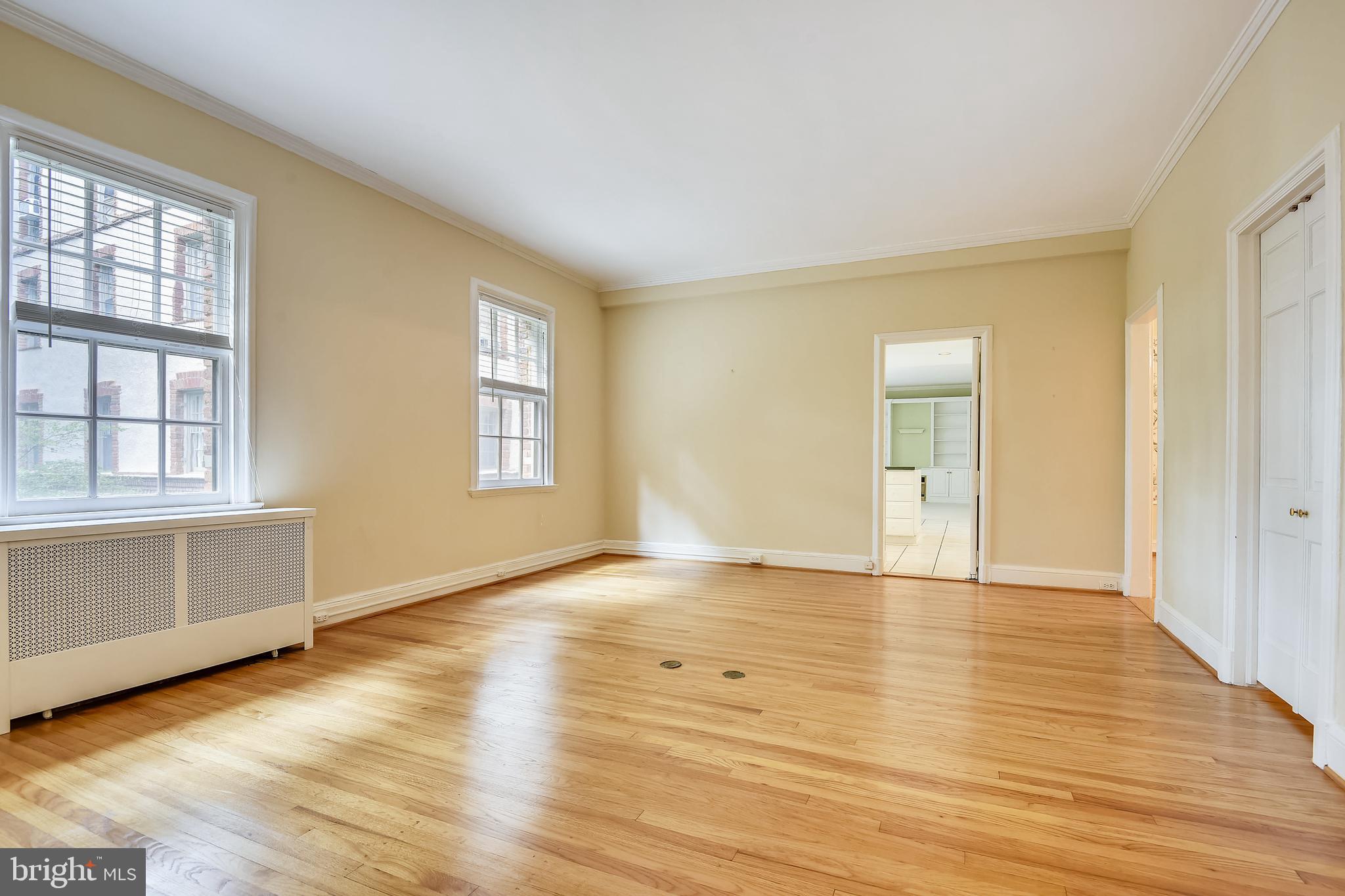 6 Upland Road, Unit K2 L2 Baltimore, MD 21210 - Photo 34 of 55 Living Rm/Dining Rm