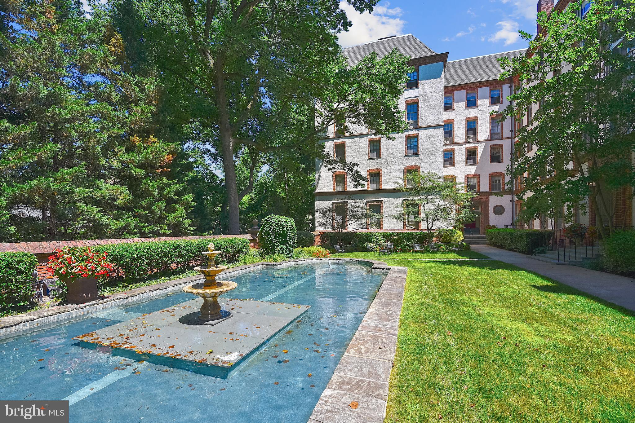 6 Upland Road, Unit K2 L2 Baltimore, MD 21210 - Photo 5 of 55 Courtyard view looking north