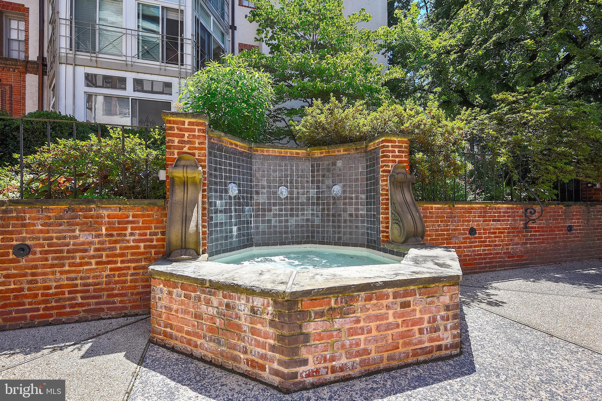 6 Upland Road, Unit K2 L2 Baltimore, MD 21210 - Photo 9 of 55 Fountain near front entrance