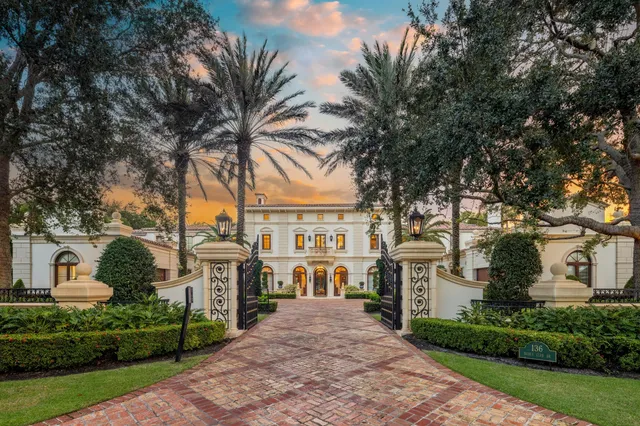 a view of a building with outdoor space