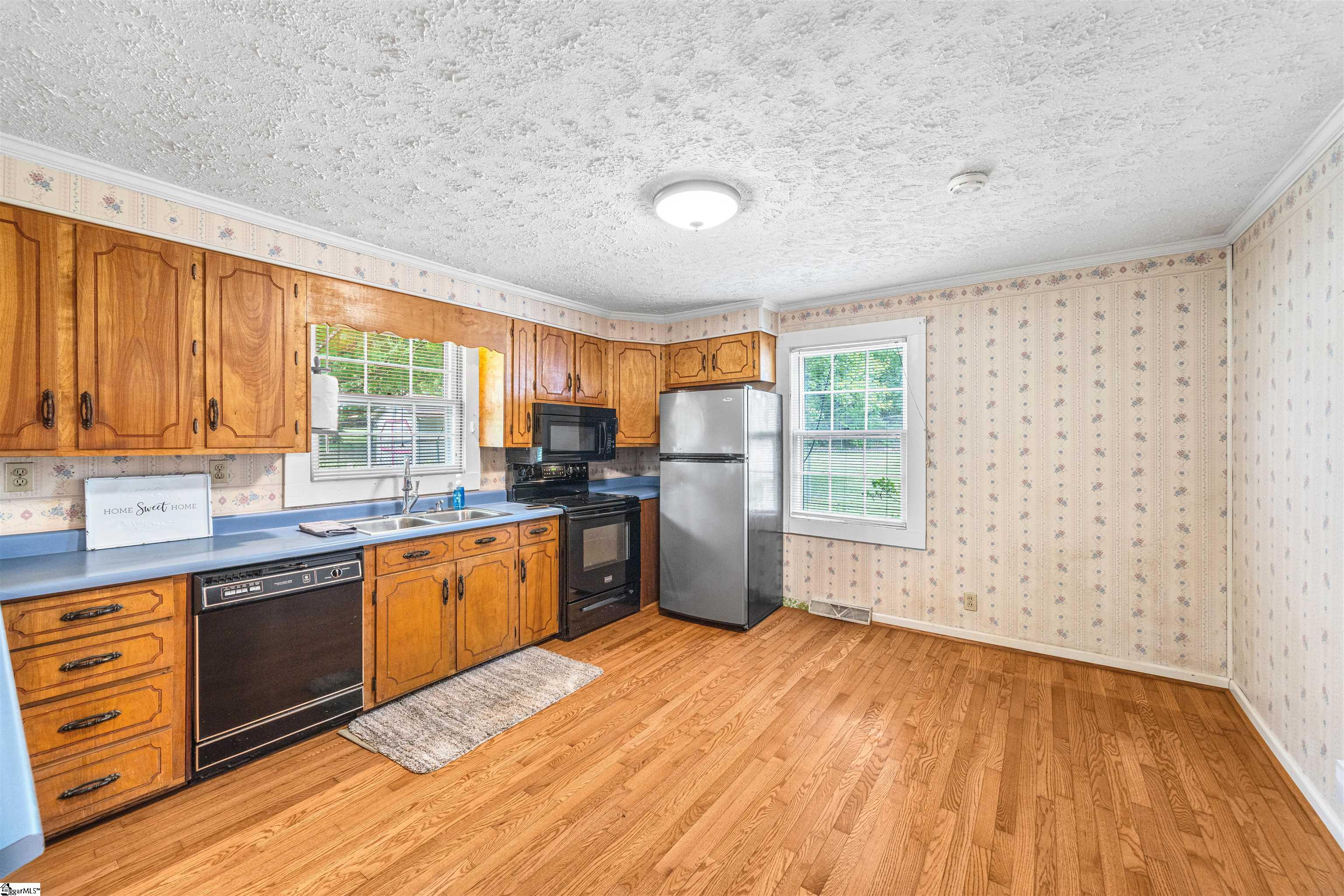 702 Slater Road Marietta, SC 29661 - Photo 8 of 22