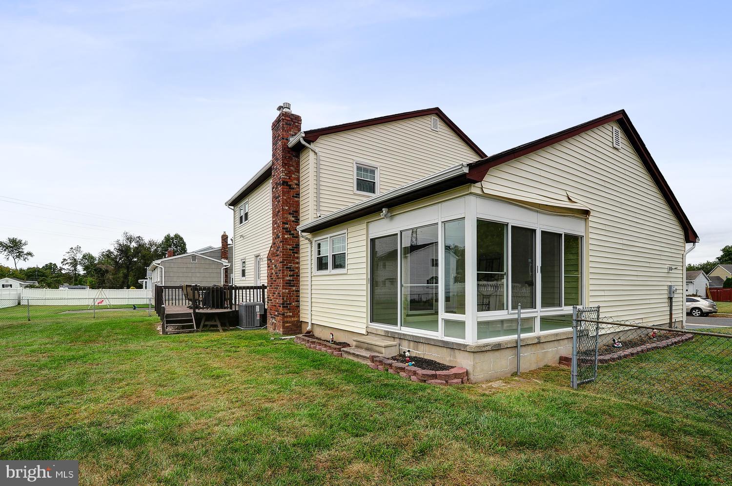 21 Weyburne Road Hamilton, NJ 08690 - Photo 4 of 41
