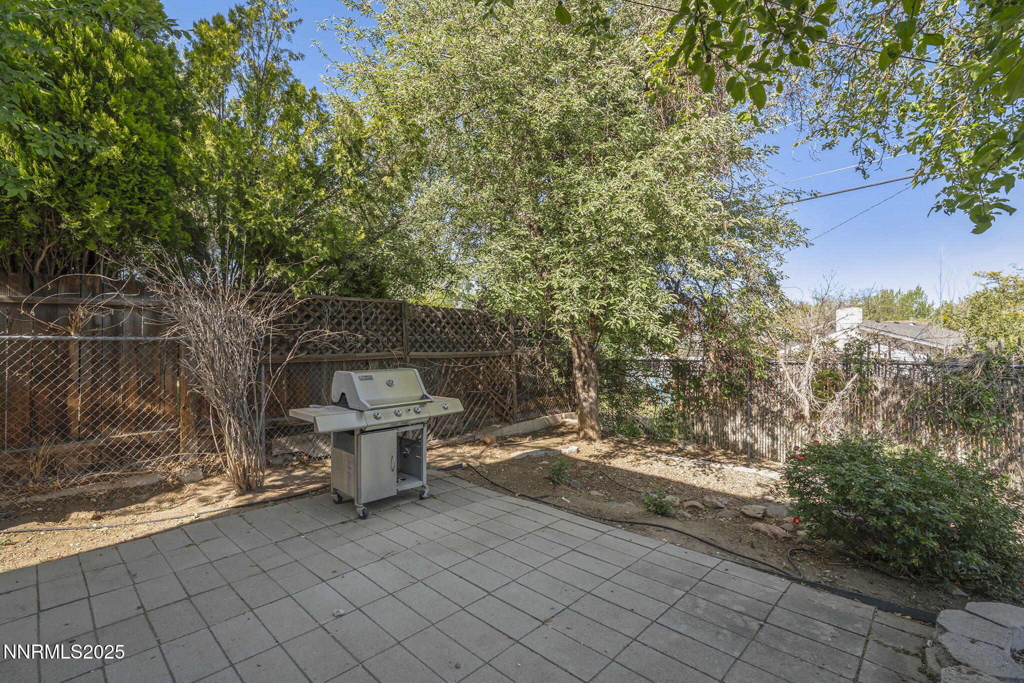 1420 Exeter Way Reno, NV 89503 - Photo 30 of 34 a view of a yard with fountain