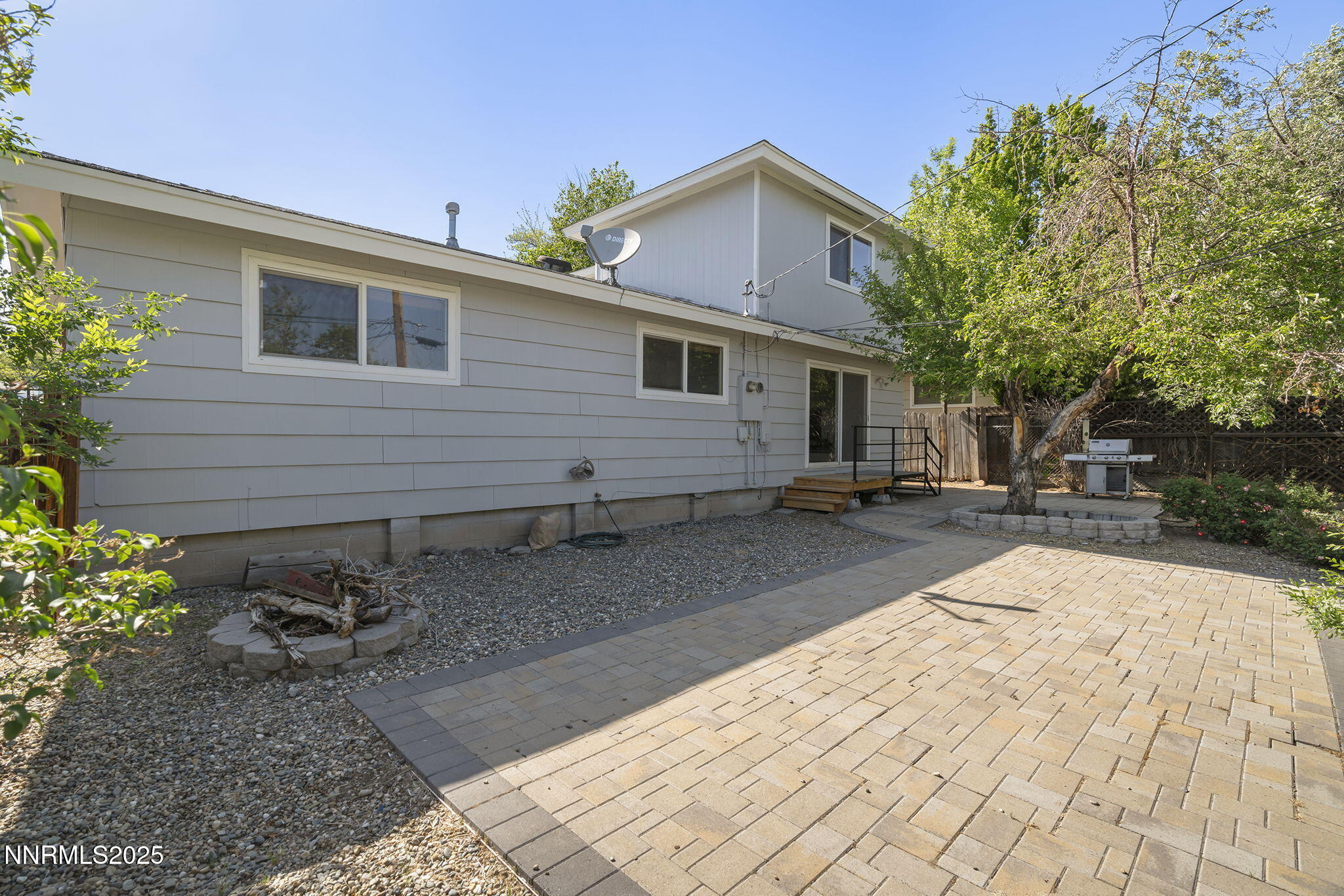 1420 Exeter Way Reno, NV 89503 - Photo 33 of 34 a view of a house with a yard