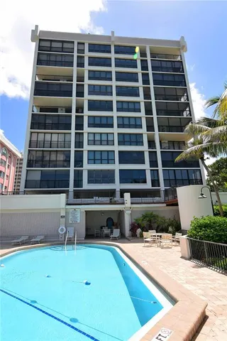 $895,000 | 11 Sunset Drive, Unit 505, Sarasota, FL 34236